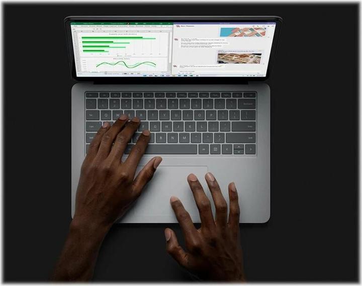 Produktbild Microsoft Surface Laptop Studio (14.40", Intel Core i7-11370H, 32 GB, 1000 GB, CH)