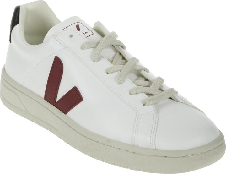 Marsala, Black, White