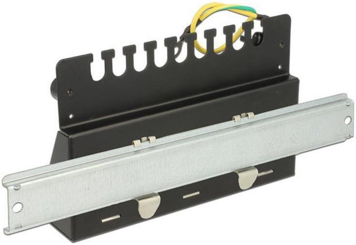 Image du produit Delock Panneau de brassage de bureau 8 ports, kit de rail DIN
