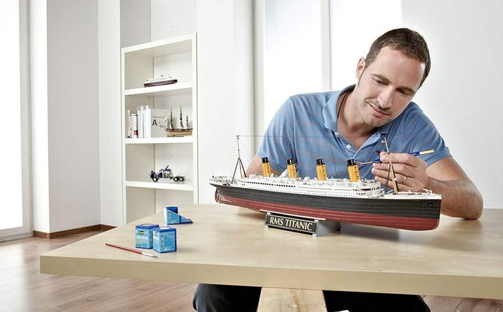 Produktbild Revell Geschenkset 100 Jahre Titanic