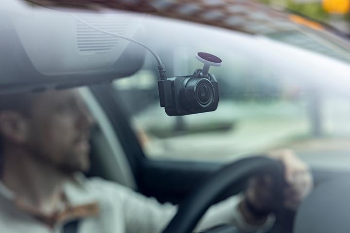 Actual product image Garmin Adhesive mount for Dash Cam 2024 series