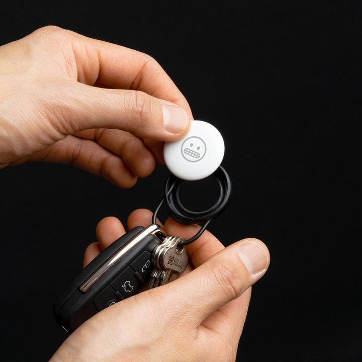Actual product image Orbitkey Slim Case for AirTag with keyring, black