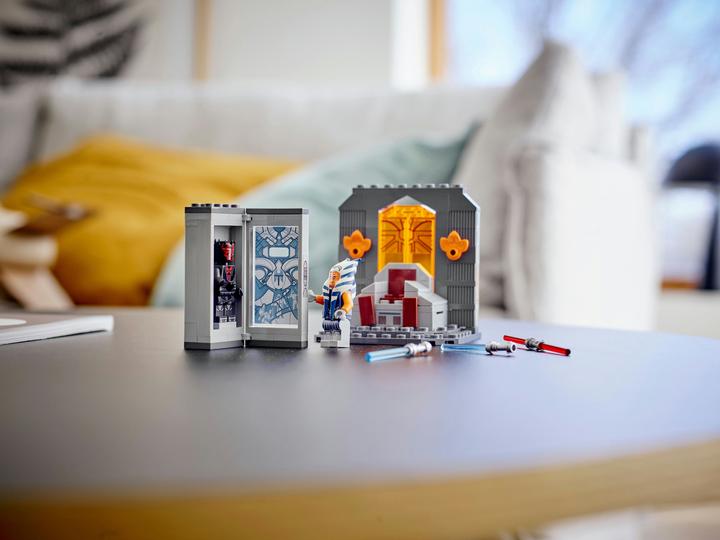 Actual product image LEGO Duel on Mandalore (75310, LEGO Star Wars)