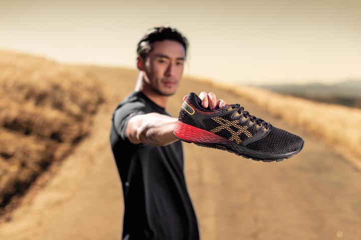 Produktbild ASICS Performance RoadHawk FF 2 (44)