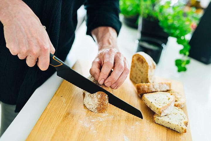 Actual product image Fiskars Bread knife (23 cm)