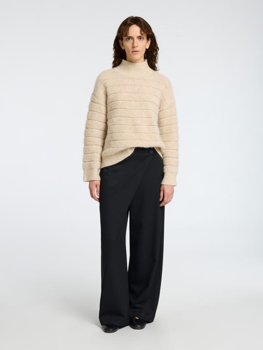 Produktbild Selected Femme Flauschiger Pullover mit hohem Kragen (XL)