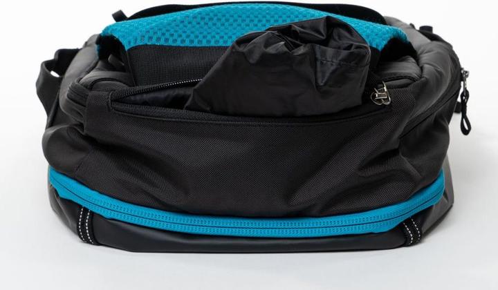 Actual product image Ultimate Guard UGD011190 - Backpack Vago 28 Journey (Black & Petrol) (28 l)