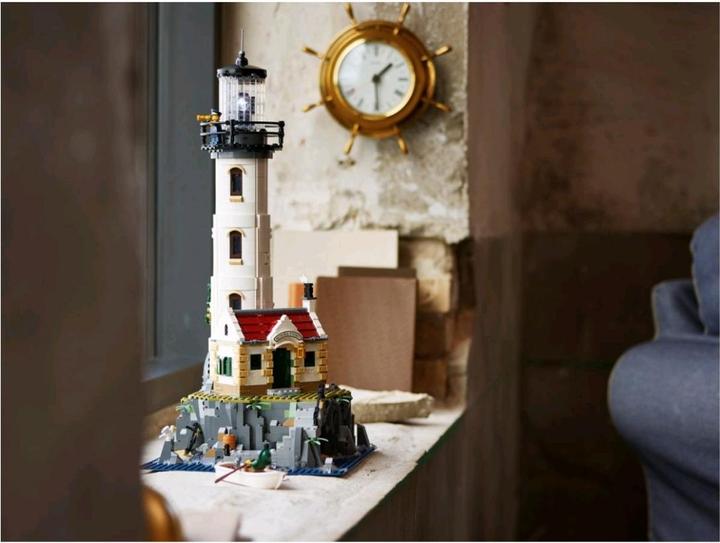 Actual product image LEGO Motorised lighthouse (21335, LEGO Ideas, LEGO Rare Sets)