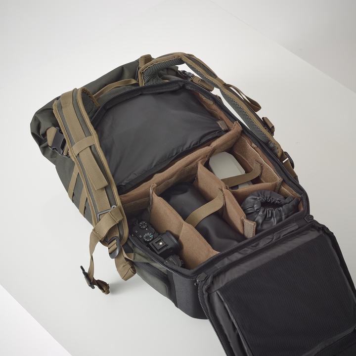 Actual product image Solognac CAMERA 900 (Camera shoulder bag, 35 l)
