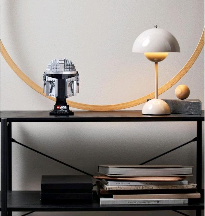 Actual product image LEGO Mandalorian helmet (75328, LEGO Star Wars)