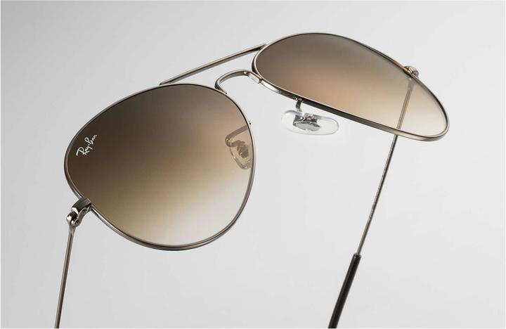 Actual product image Ray Ban Aviator Gradient