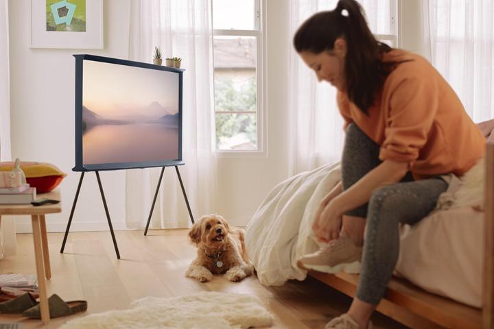 Actual product image Samsung The Serif QE55LS01RBU (55", QLED, 4K, 2019)