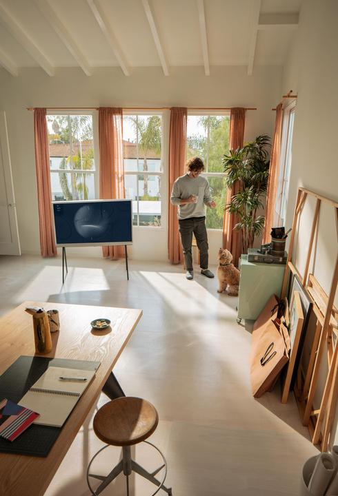 Produktbild Samsung QE55LS01RA Serif 2.0 (55", QLED, 4K, 2019)