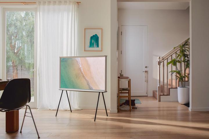Produktbild Samsung QE55LS01RA Serif 2.0 (55", QLED, 4K, 2019)