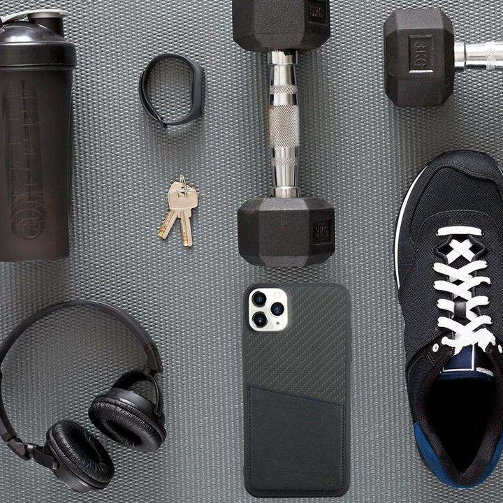 Actual product image Uunique Hard cover CARBON BACK SHELL black (Apple iPhone 11 Pro Max)