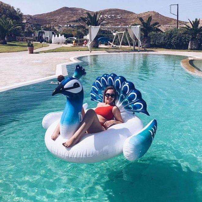 Actual product image MU Classic Peacock swimming island