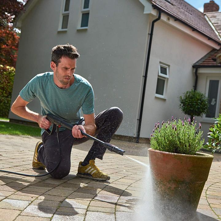 Actual product image Bosch Home & Garden UniversalAquatak 125 (Electrical connection)