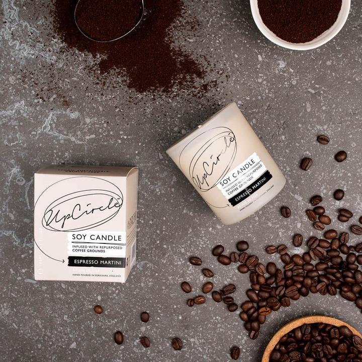 Immagine prodotto UpCircle Candela di soia Espresso Martini Natura l (180 g)