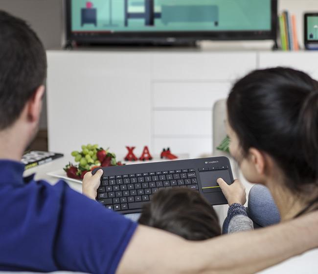 Actual product image Logitech K400 Plus (FR, Wireless)