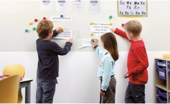 Actual product image Magnetoplan magnetowall on wallpaper, incl. accessories (Magnet board)