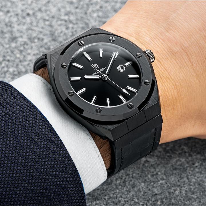 Actual product image Paul Rich Signature Conquest Leather (Analogue wristwatch, 45 mm)
