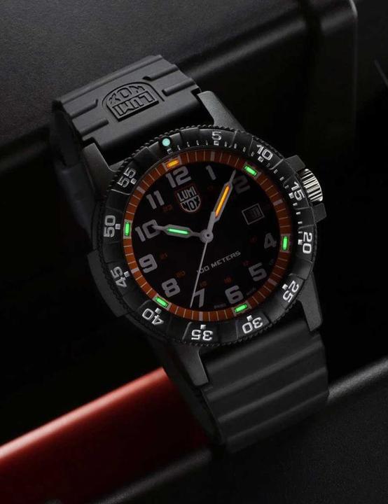 Actual product image Luminox Leatherback Sea Turtle Giant 0320 Series (Analogue wristwatch, 44 mm)