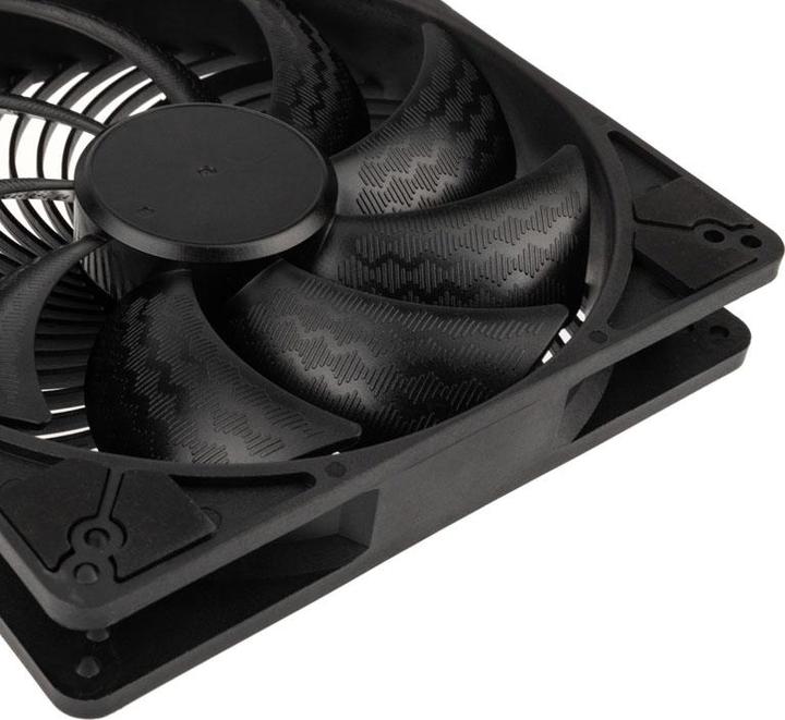 Actual product image Silverstone AP184i-PRO fan (180 mm, 1 x)