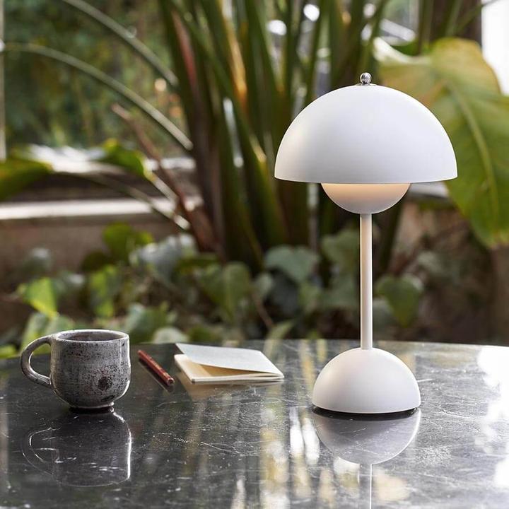 Image du produit &Tradition Flowerpot VP9 Lampe de table portable Blanc mat (270 lm)