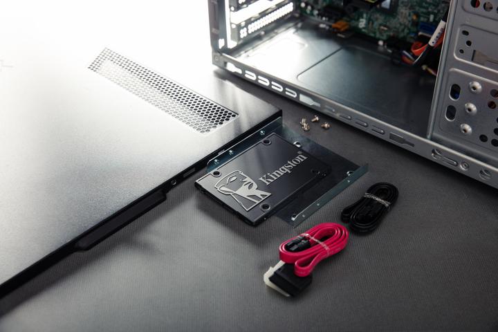Image du produit Kingston KC600 (2048 Go, 2.5")