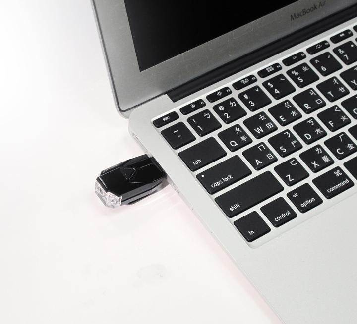 Actual product image Infini Mini Lava (50 lm, 8 lm)