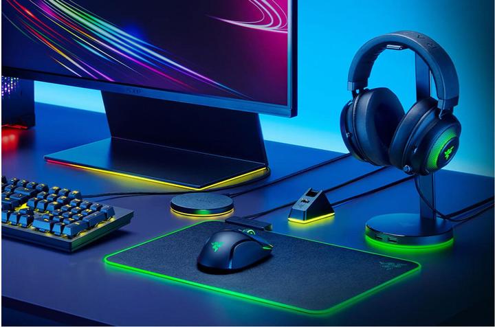 Actual product image Razer Base Station V2 Chroma