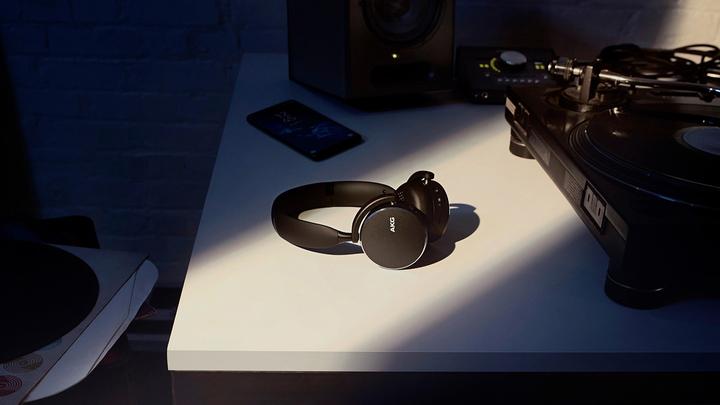 Produktbild AKG Y500 (33 h, Kabellos)