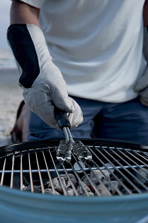 Actual product image Weber Grill Brush (27 cm)