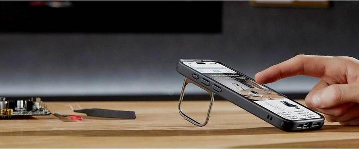 Image du produit ESR Classic Hybrid HaloLock Case avec Stash Stand (Apple iPhone 15 Pro)