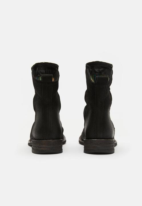 Image du produit Felmini Avec sa qualité exceptionnelle et son cuir de haute qualité, cette bottine confortable et élégante (40)