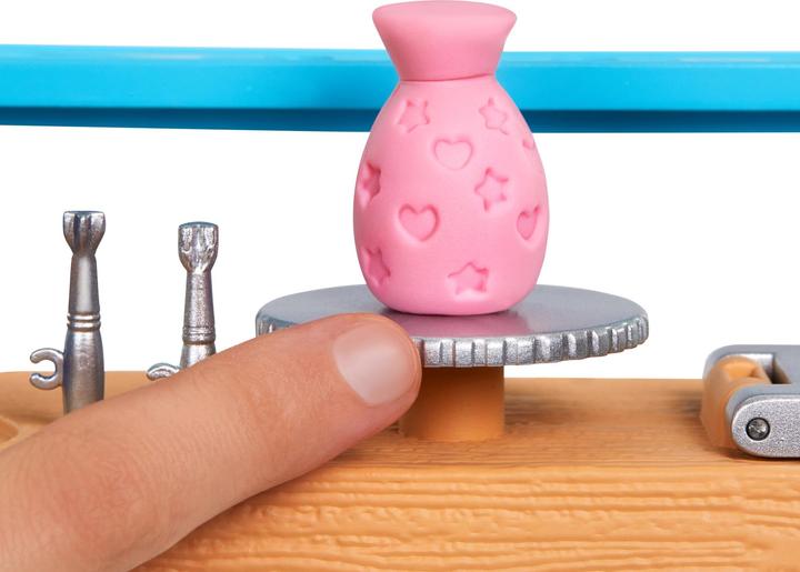 Immagine prodotto Barbie Rilassati e crea con il playset dello studio d'arte e la bambola