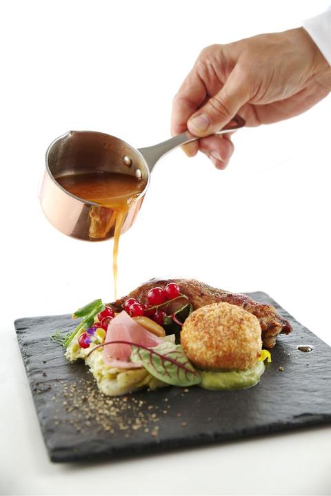 Produktbild Gastro Hero Miniatur Kasserolle mit Ausgiesser (5 cm, Stielkasserolle, Aluminium, Edelstahl, Kupfer)