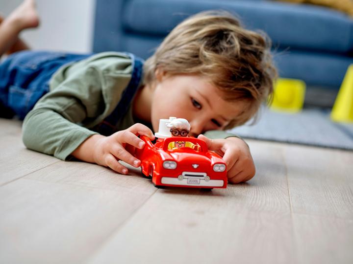 Produktbild LEGO Parkhaus mit Autowaschanlage (10948)