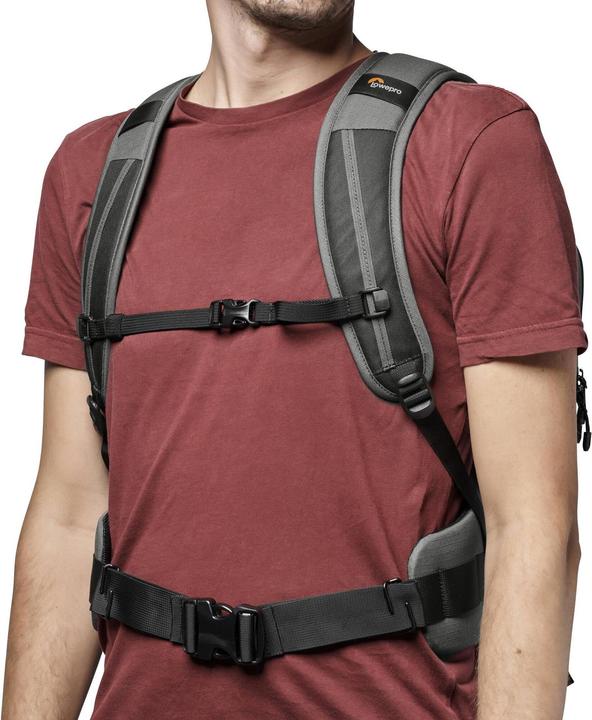 Actual product image Lowepro Flipside 300 AW III (Photo backpack, 17 l)