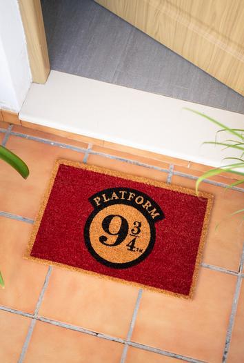 Actual product image Pyramide Doormat: Harry Potter Platform 9 3/4 (40x60cm) (40 x 60 cm)