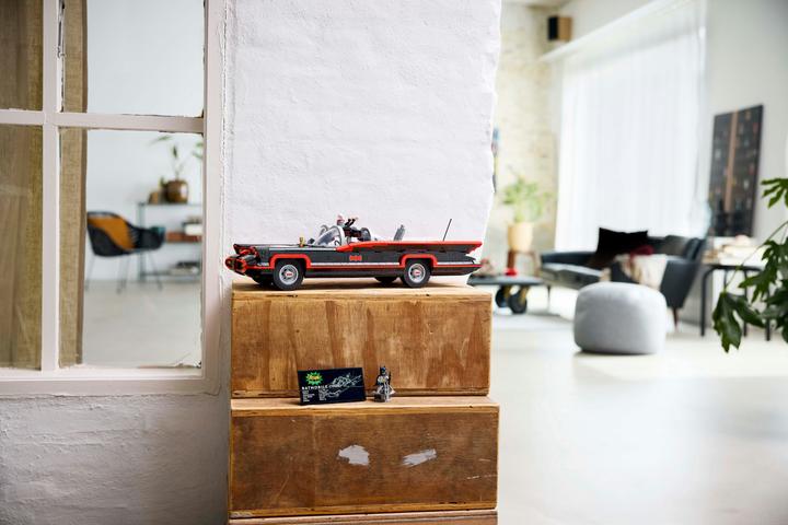Image du produit LEGO Batmobile (76328, LEGO DC, LEGO difficiles à trouver)