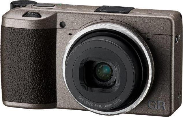 RICOH GR III Diary Edition (28 mm, 24.20 Mpx, APS-C / DX)
