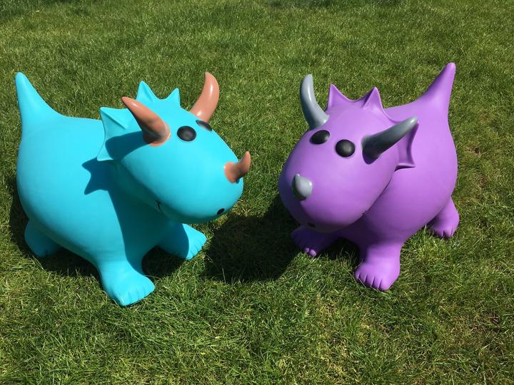 Immagine prodotto Happy Hopperz Triceratops Dino