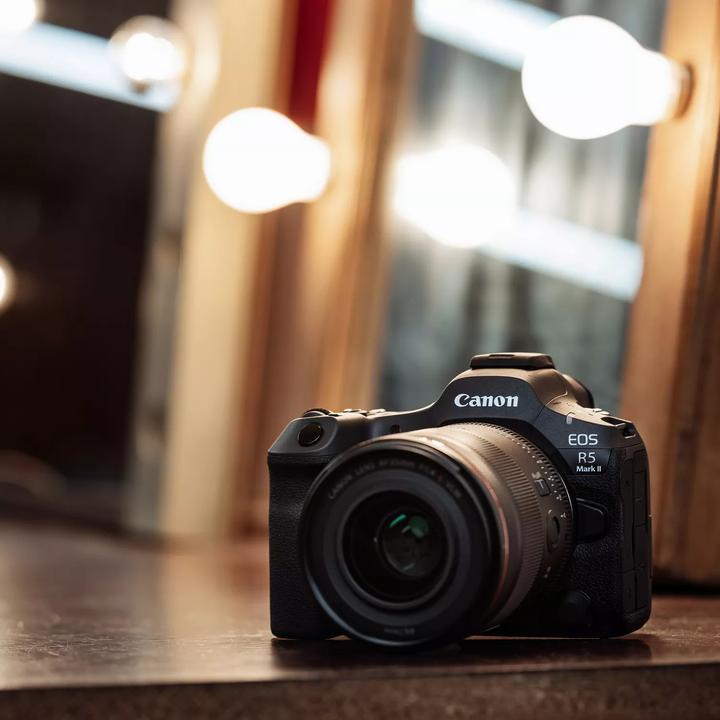 Immagine prodotto Canon EOS R5 Marchio II (45 Mpx, Full frame / FX)