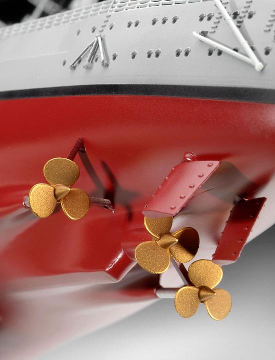 Actual product image Revell Bismarck