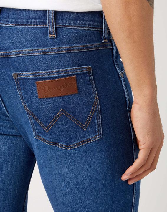 Actual product image Wrangler Greensboro medium stretch jeans (W31/L34)