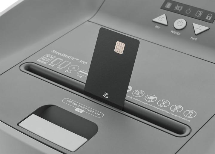 Actual product image Dahle ShredMATIC SM300 P4 Autofeed oil- & maintenance-free (Particle cut)