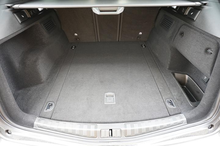 Produktbild Aristar Kofferraumwanne für Alfa Romeo Stelvio (ohne Soundsystem) ab 2017