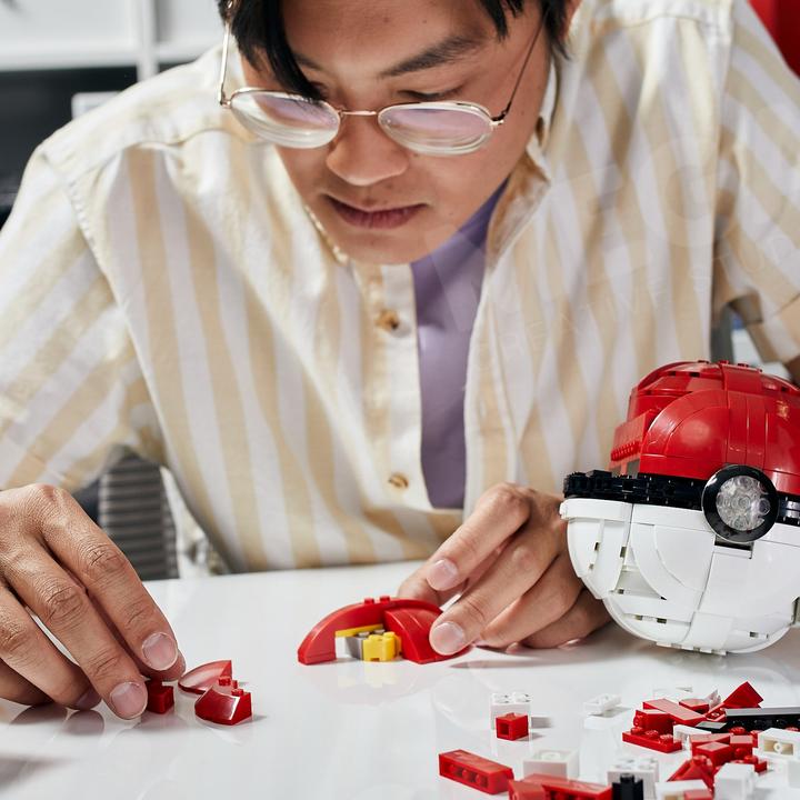 Actual product image Pokémon Mega Contrux - Pokemon Jumbo Poké ball