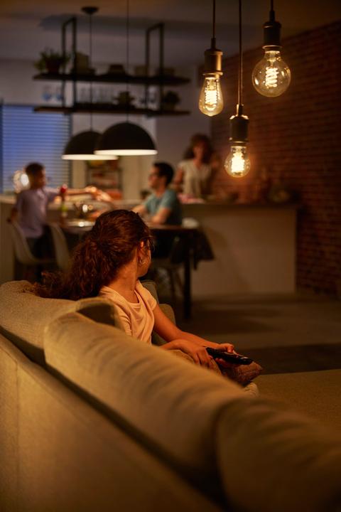 Produktbild Philips Hue White BT (E27, 7 W, 550 lm, 1 x, G)